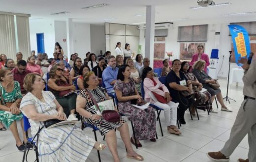 Transição à aposentadoria reúne orientação previdenciária e ações de convivência em Manaus